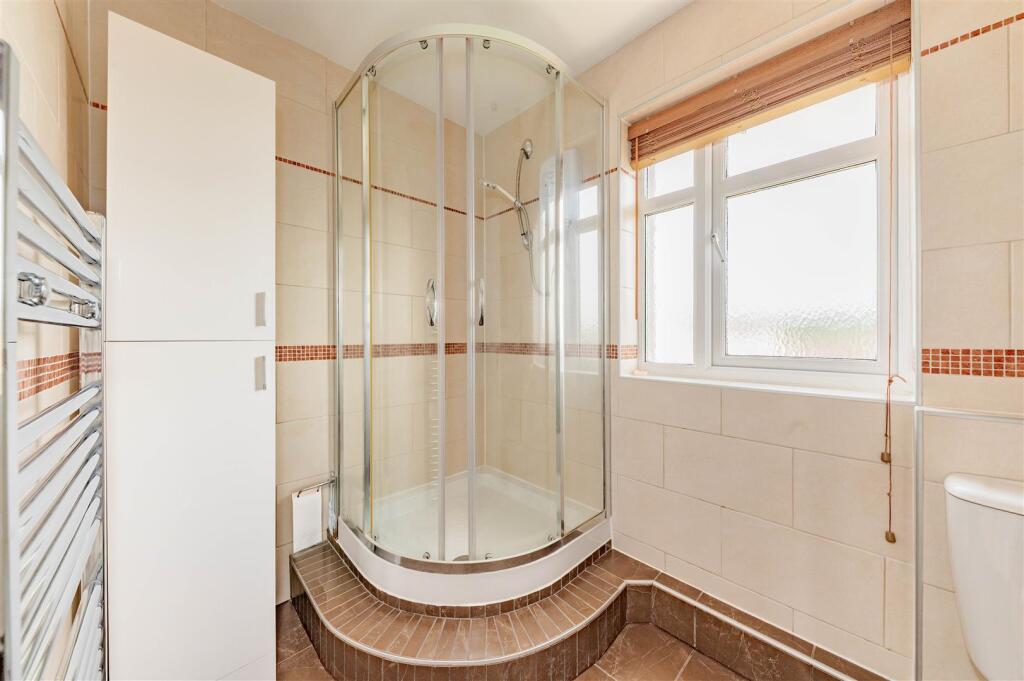 35 Myrtlehall Gardens Dundee-9.JPG