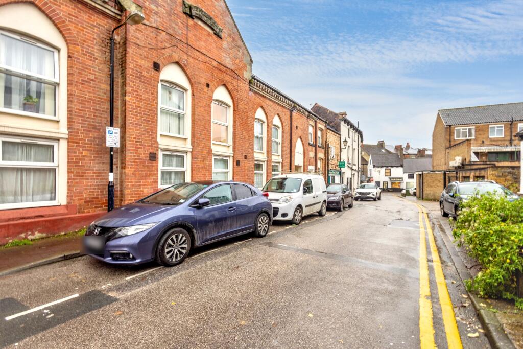 Flat 4, 2 Park Place, Knaresborough, North Yorkshire, HG5 0ER