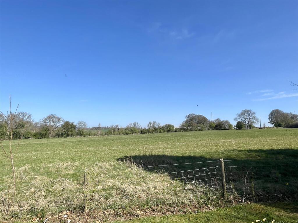 Paddock to Lot 1 [1].JPEG