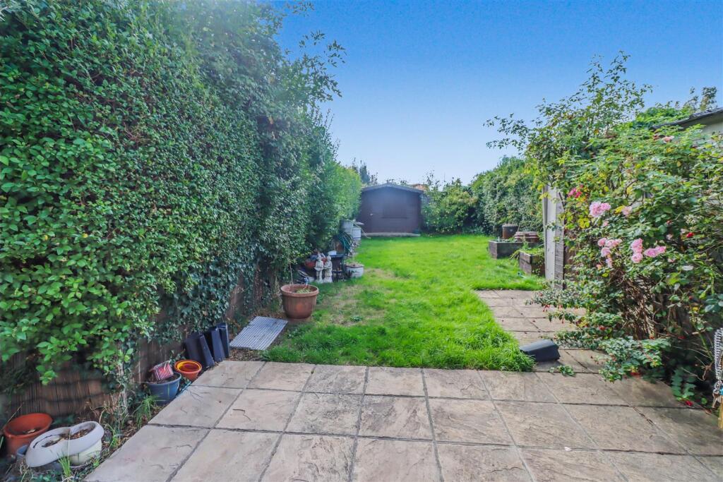 52 ATHELSTAN GARDENS GARDEN.jpg