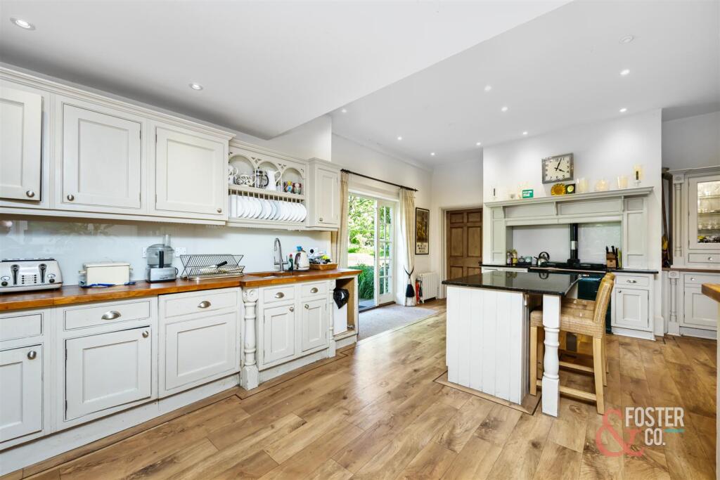 Henfield Road, Horton Hall-026.jpg