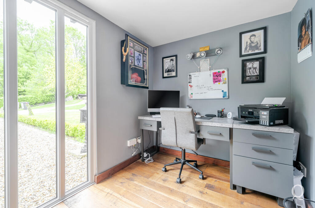 2a5b54be-2a65-4f6...