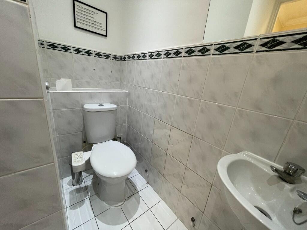 Guest toilet 