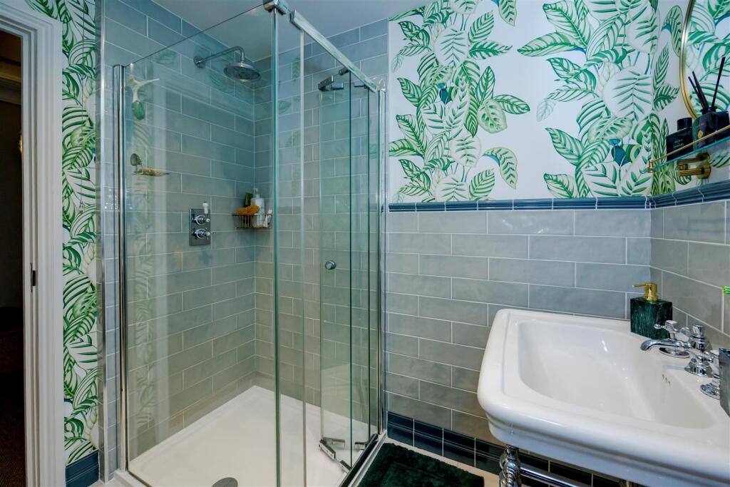 Family bathroom 1.1 1N9A2706.jpg