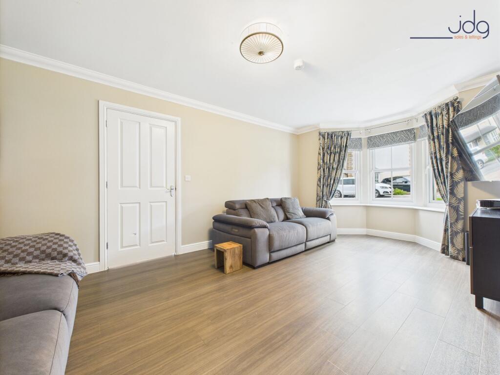 Cosy lounge with Bay Window