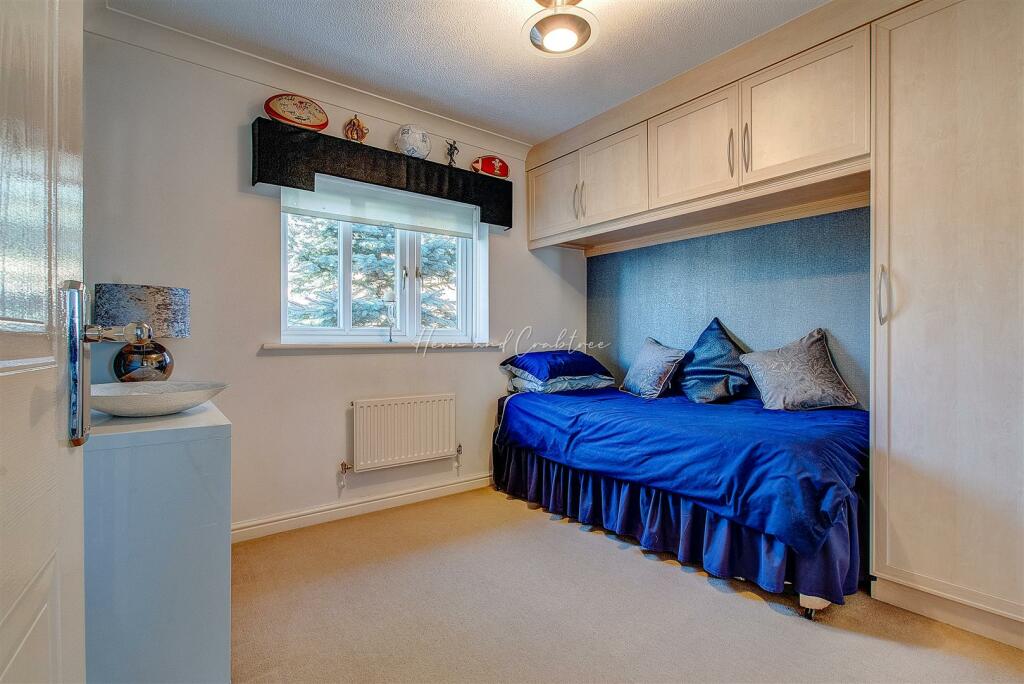 Ragnall Close, Thornhill, HernCrabtree (12).jpg