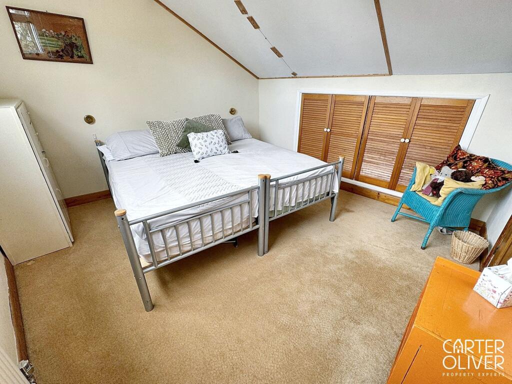 BEDROOM 1 - 1ST FLOOR