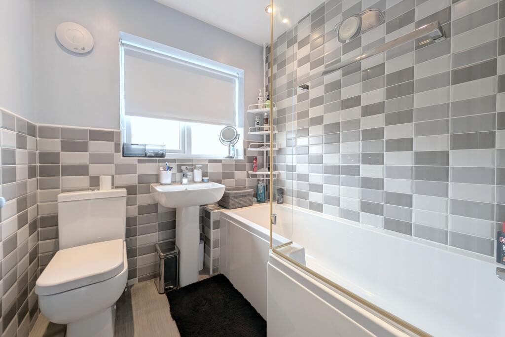 Ewemove Brighouse - Withinfield Southowram (24)