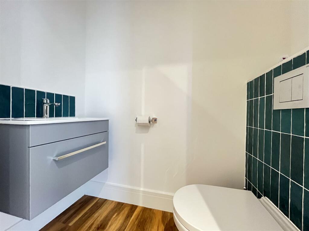 CLOAKROOM