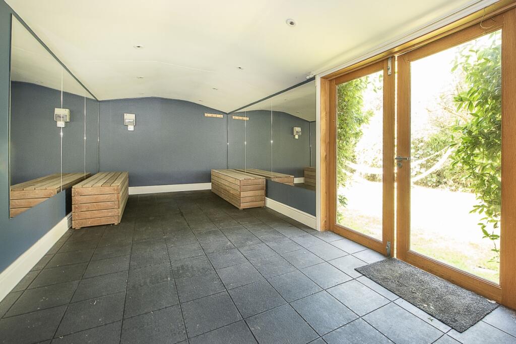 the-coach-house-c...