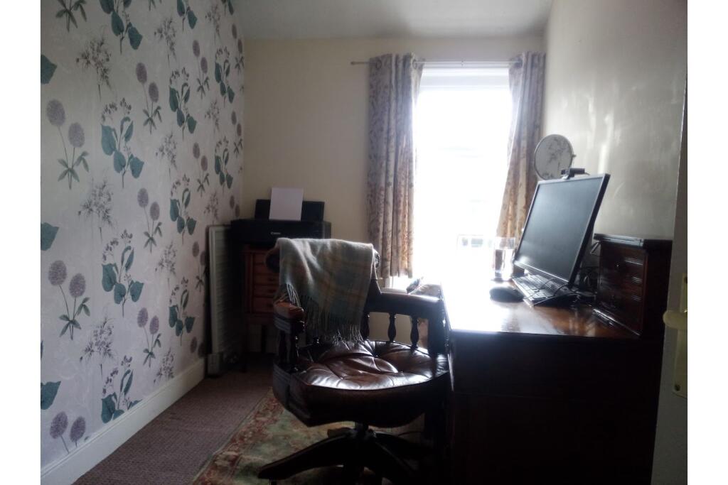 Bedroom Three/Study