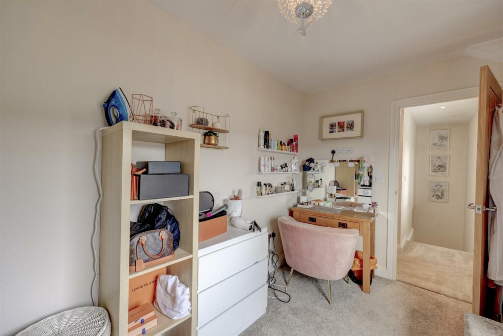 Dressing Room/Bedroom 3