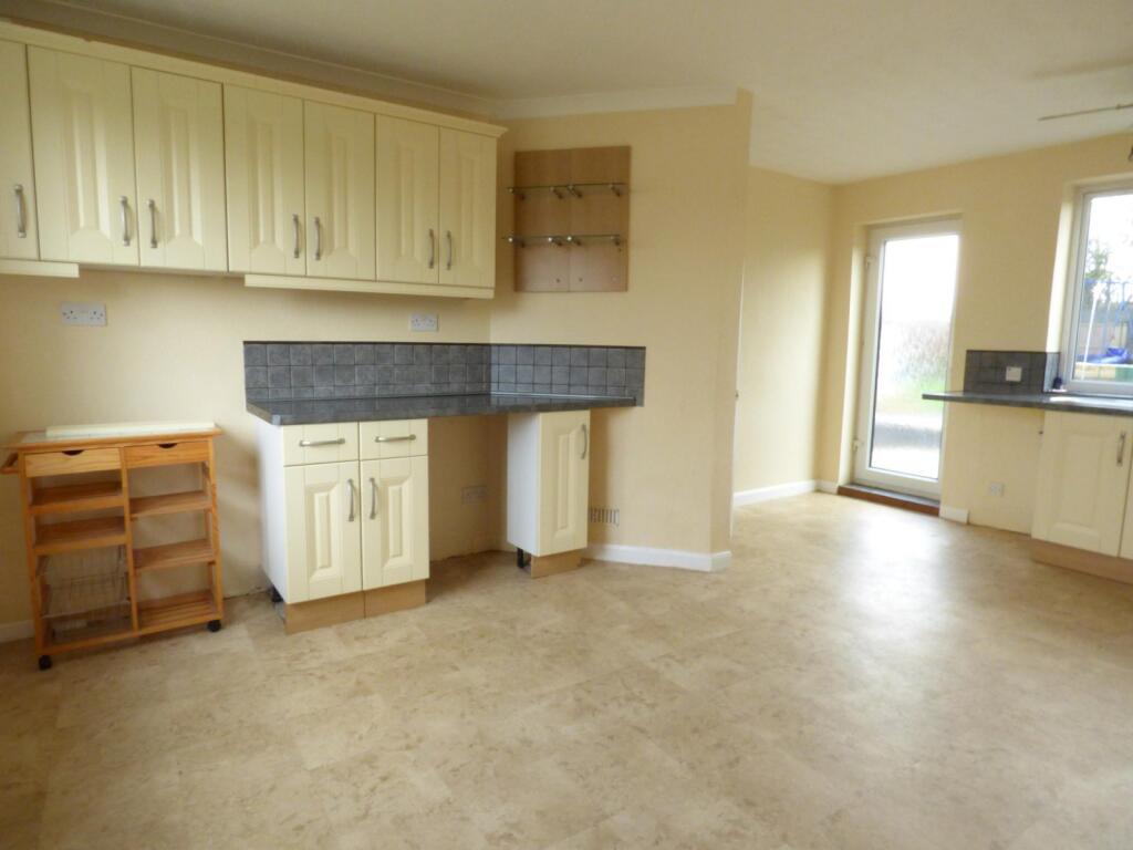 Kitchen  (Main)