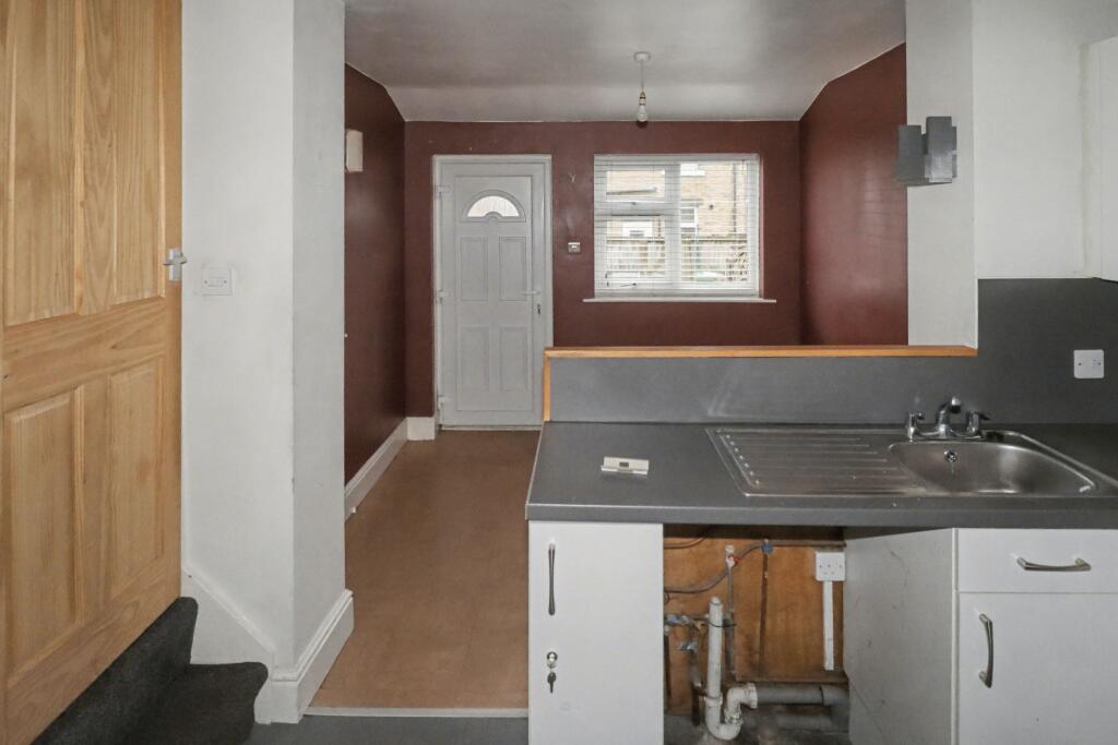 35 Mona Street, Slaithwaite, Huddersfield, West Yorkshire, HD7 5EJ