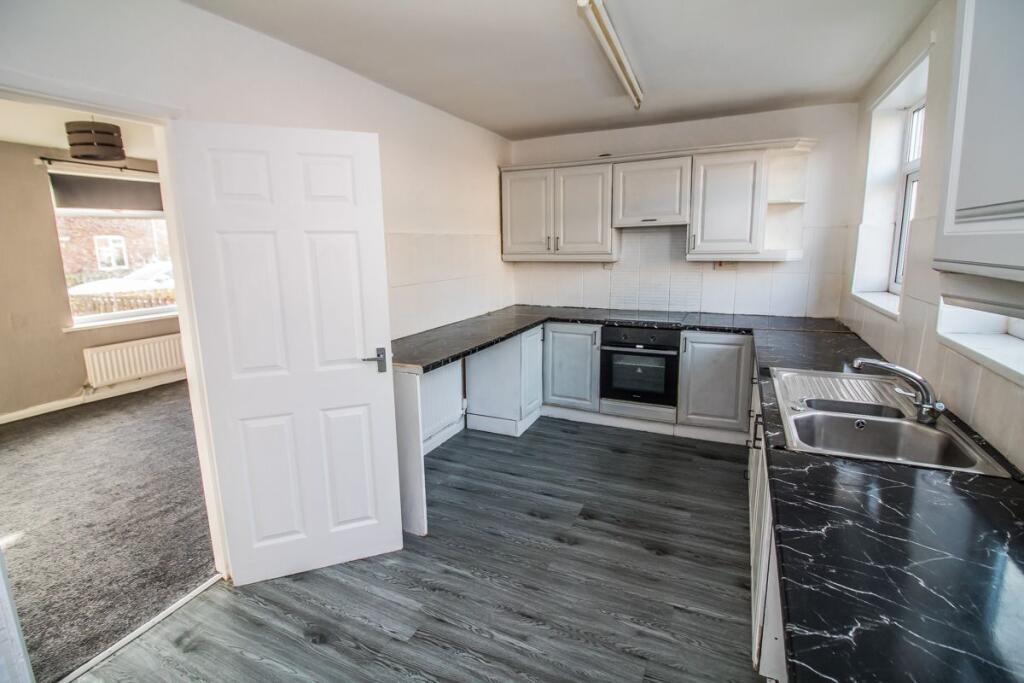 Kitchen Pic 2.