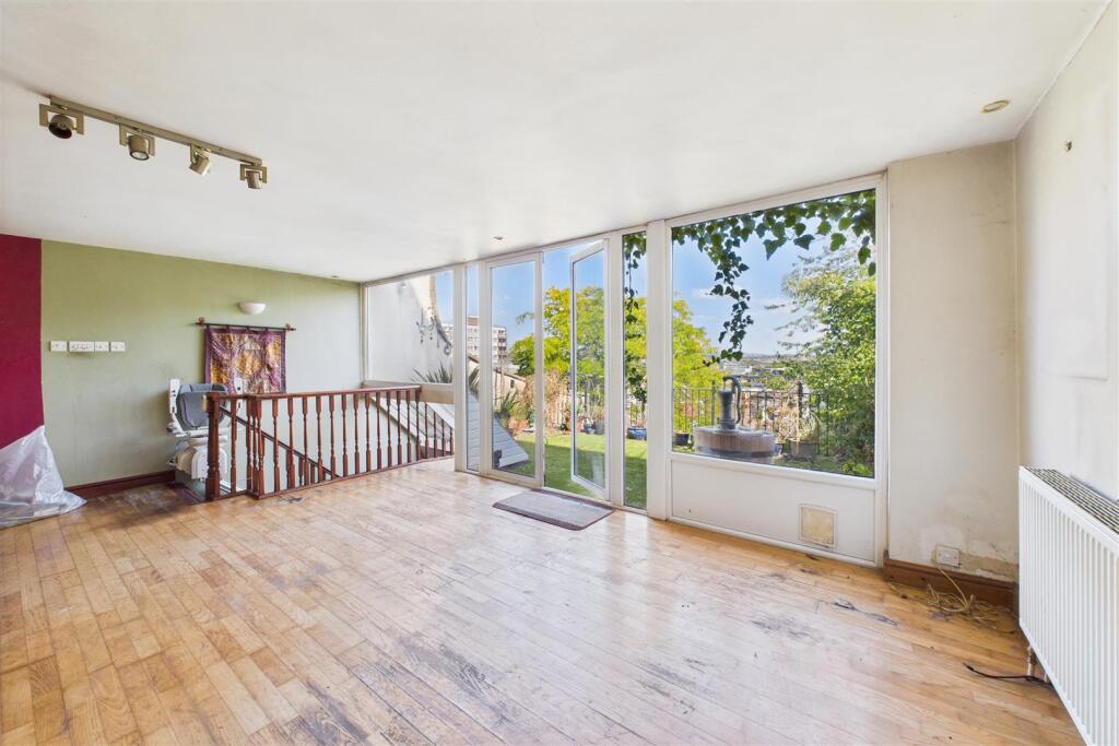 Garden Maisonette, 17 Somerset Street, Kingsdown, 