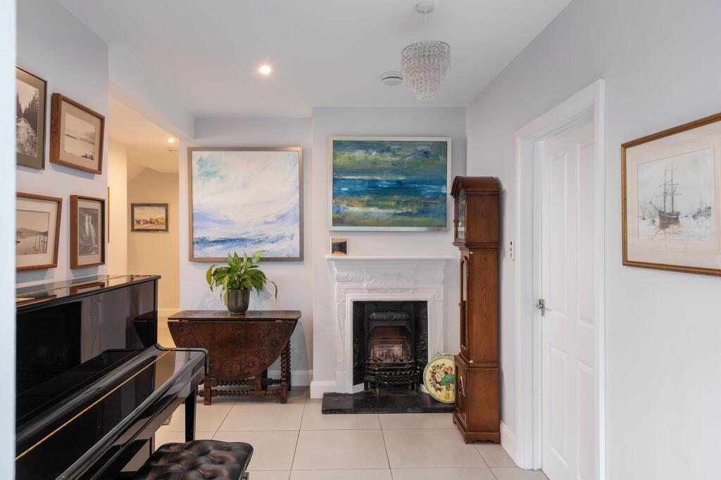 Entrance Hall, 2 Yorke Road, Dartmouth