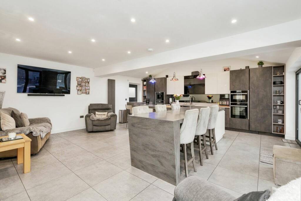 Kitchen/Family Room