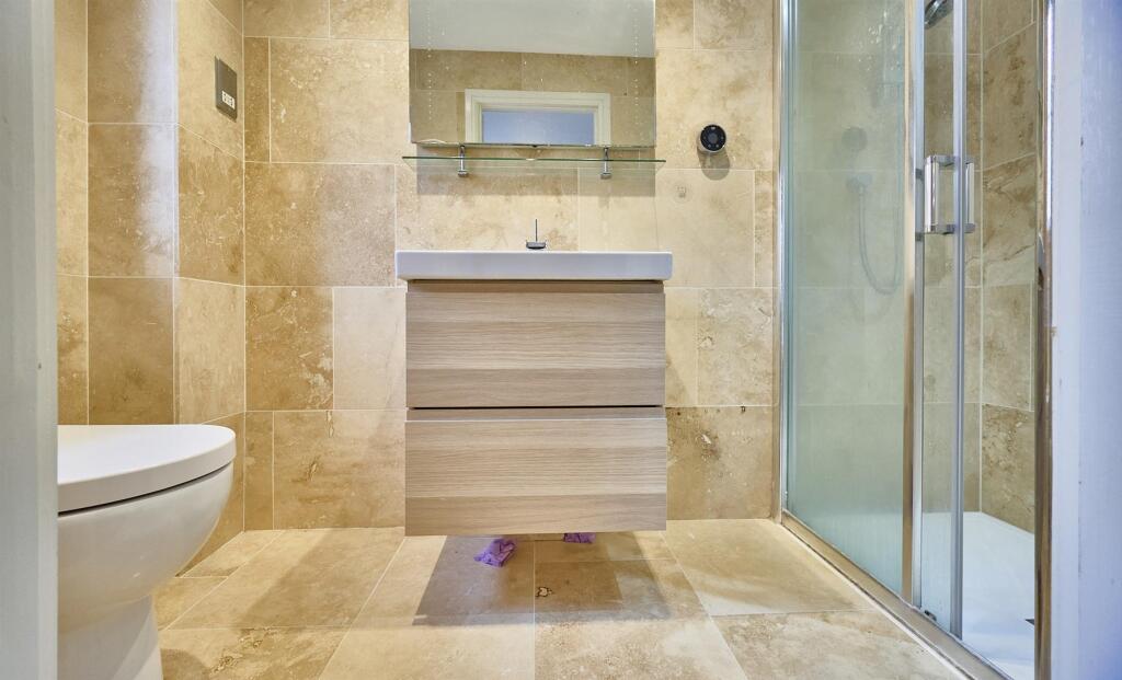 Ensuite Shower room