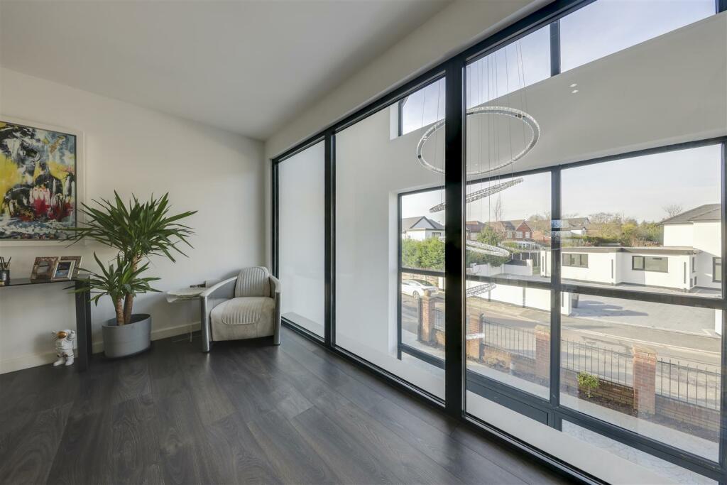 Feature Window