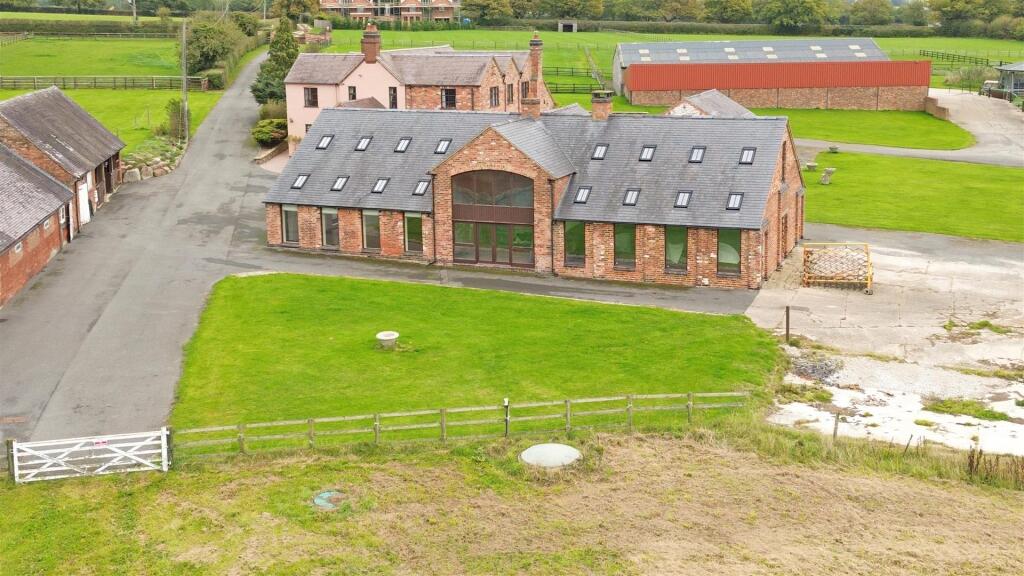 Barn Conversion (7).JPG