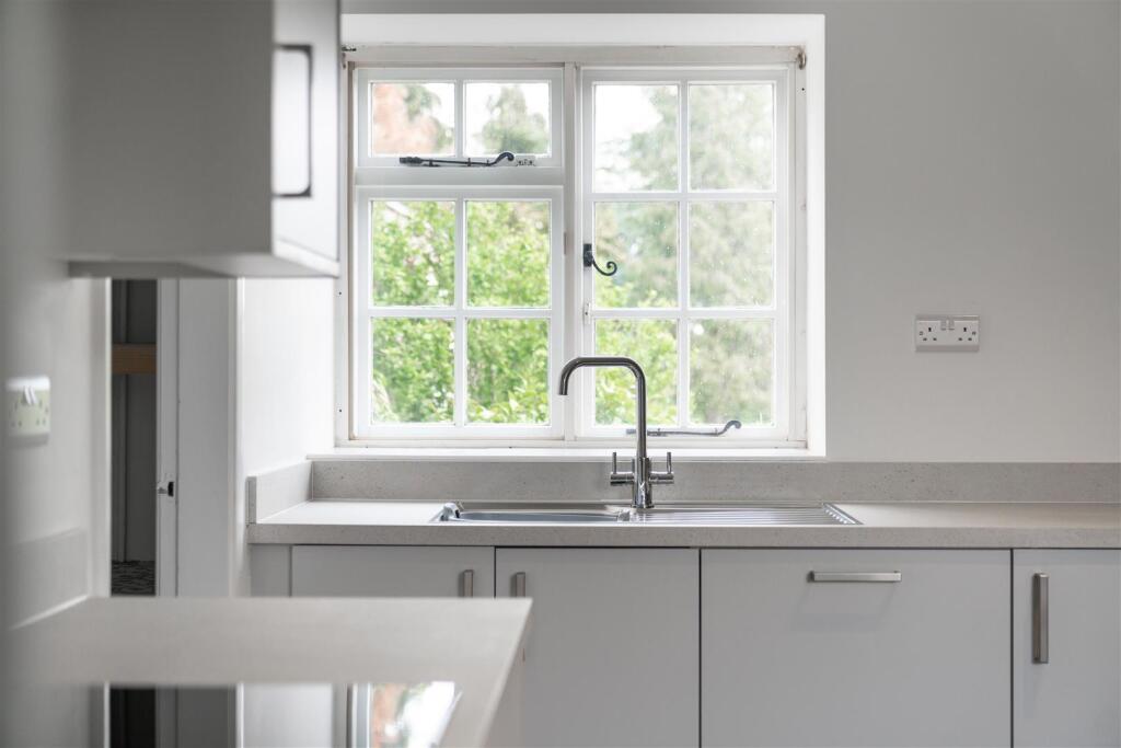 Kitchen-6.jpg