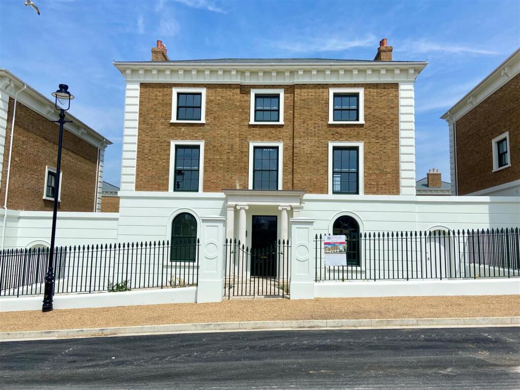 Plot 592