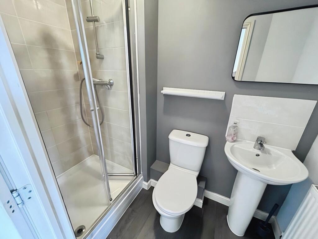 pbox-bathroom-347626.jpg