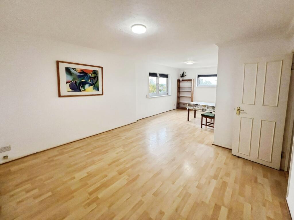 pbox-living_room-345210.jpeg