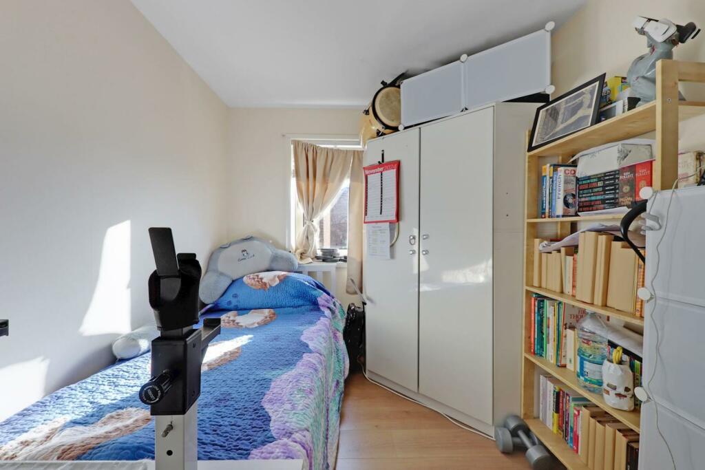 02-a251JHPropWpen - 19 Roberts Court - 4-medium.jp