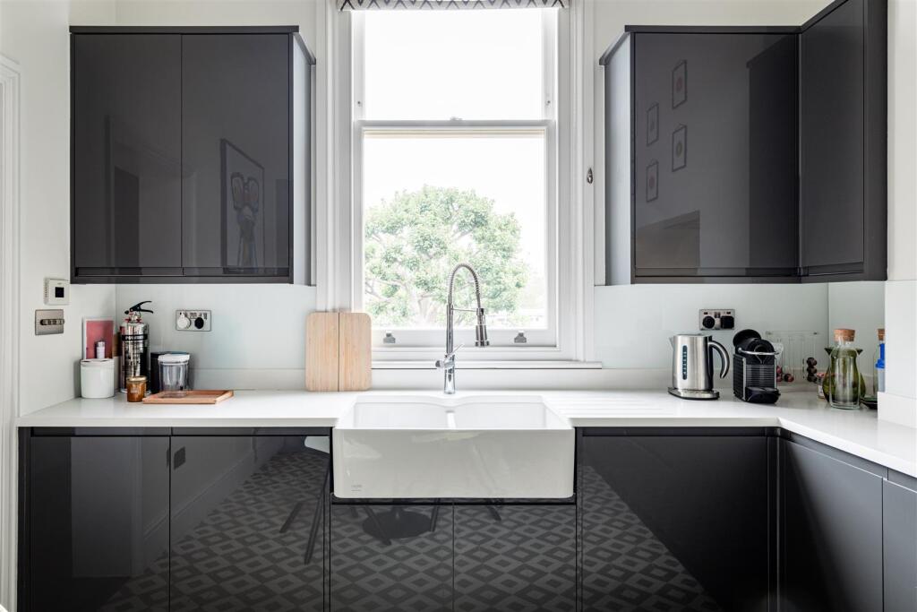 Phoenix Lodge Mansions-30.jpg