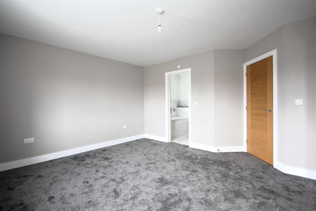 master bedroom.JPG
