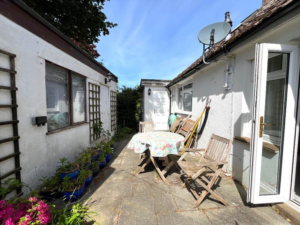 Side patio