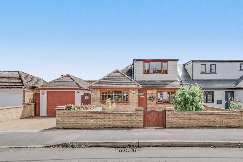 11 BELMONT FRONT NEW SHOT 3.jpg