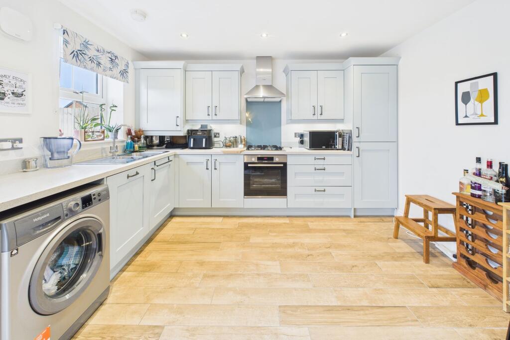 Somerset Avenue, Peters Mill, NE66