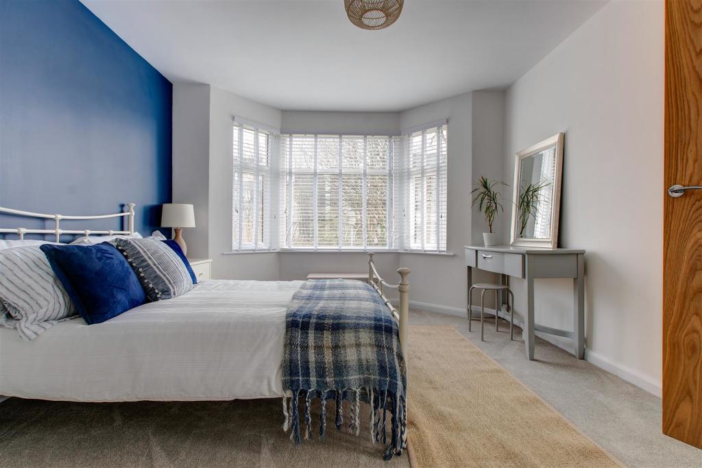 King George V_Hern_Crabtree_ (35).jpg