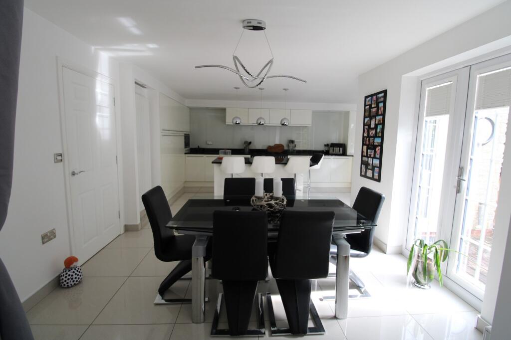 Open-Plan Kitchen/Diner