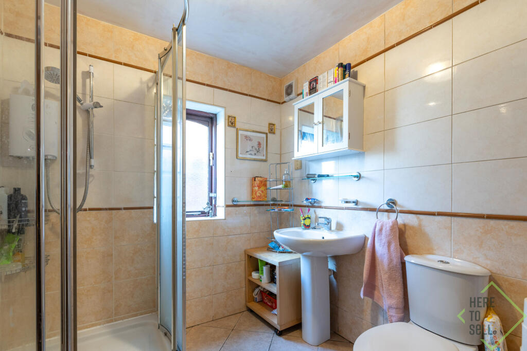 1 Barclay Court, 15 Dale Grove, N12 8XB-5