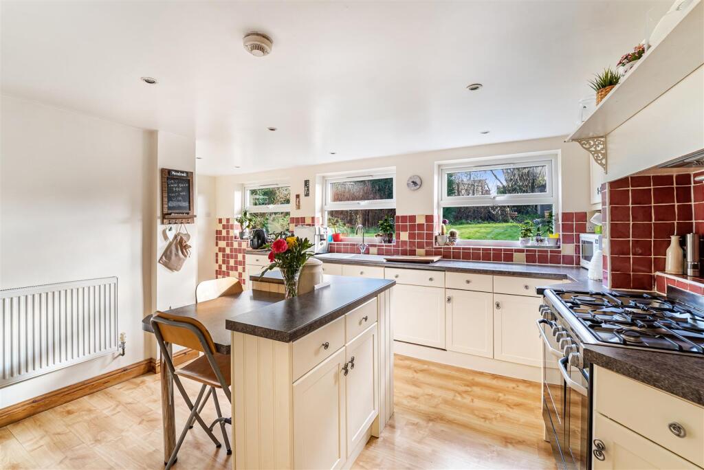 Kitchen/Breakfast Room