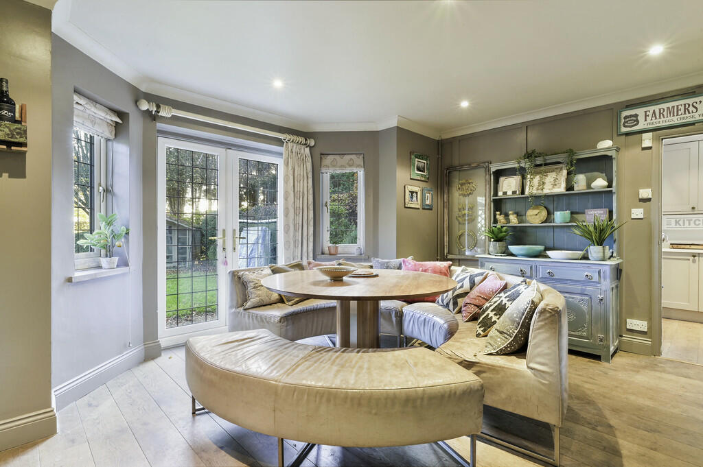 Dining Room (1)