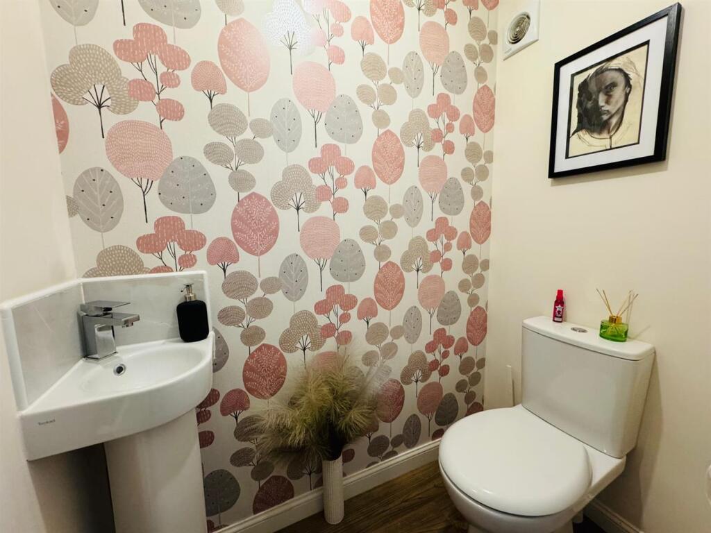 CLOAKROOM