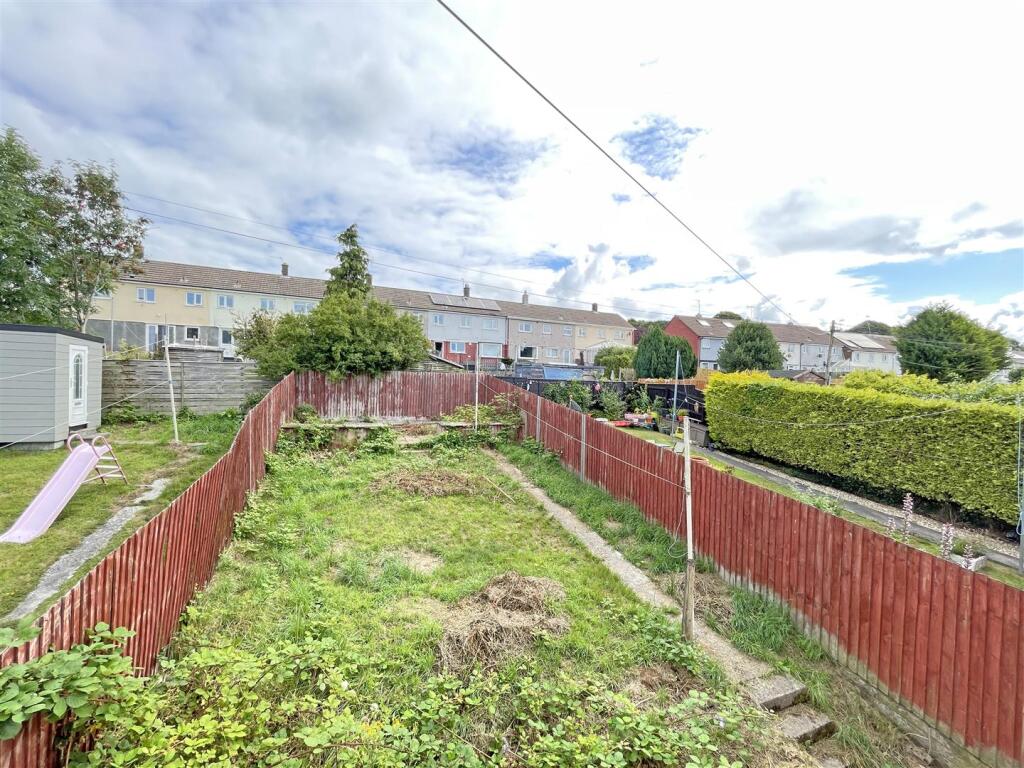 Macaulay Crescent 15 - Garden View.jpg