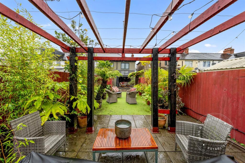 Caerphilly Road (38).jpg