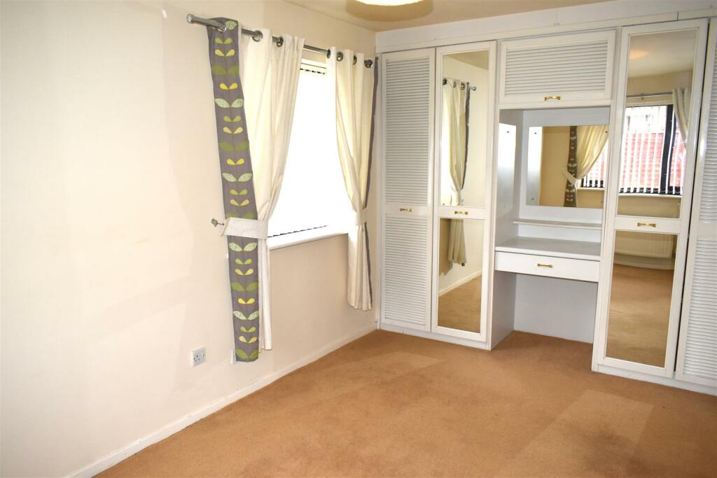 master bedroom 2.JPG