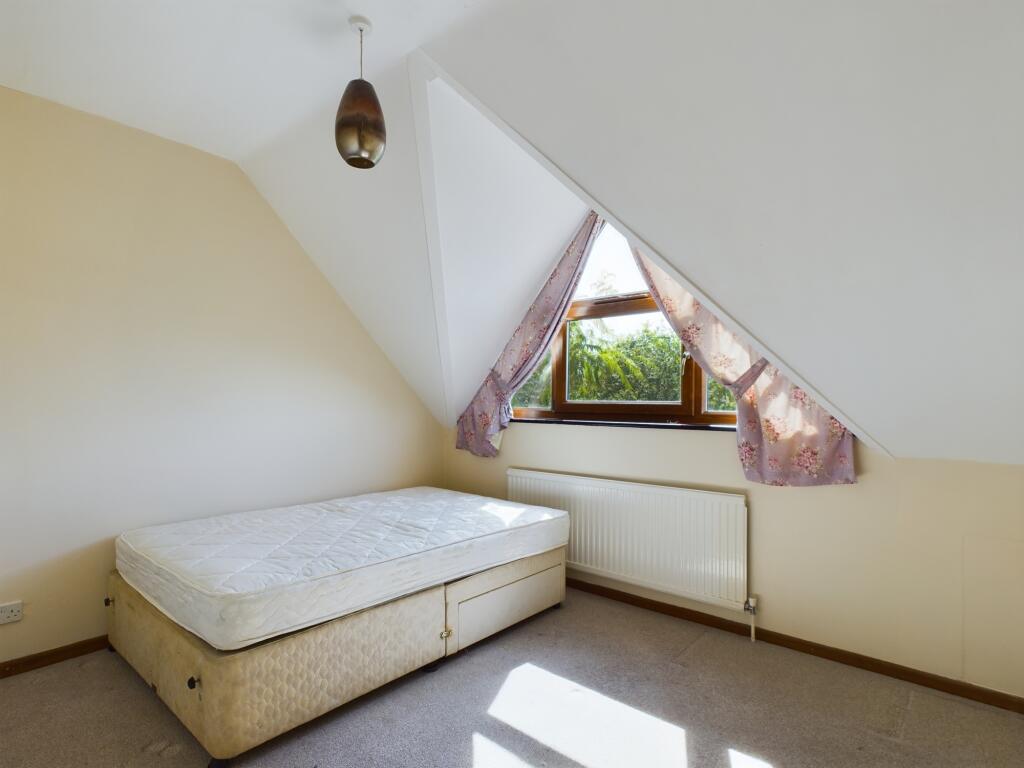 CAM02519G0-PR0153-STILL012