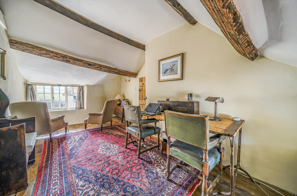 Home Office/Bedroom2