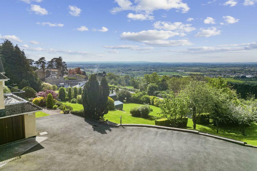 70015_Greygarth 05_low.jpg