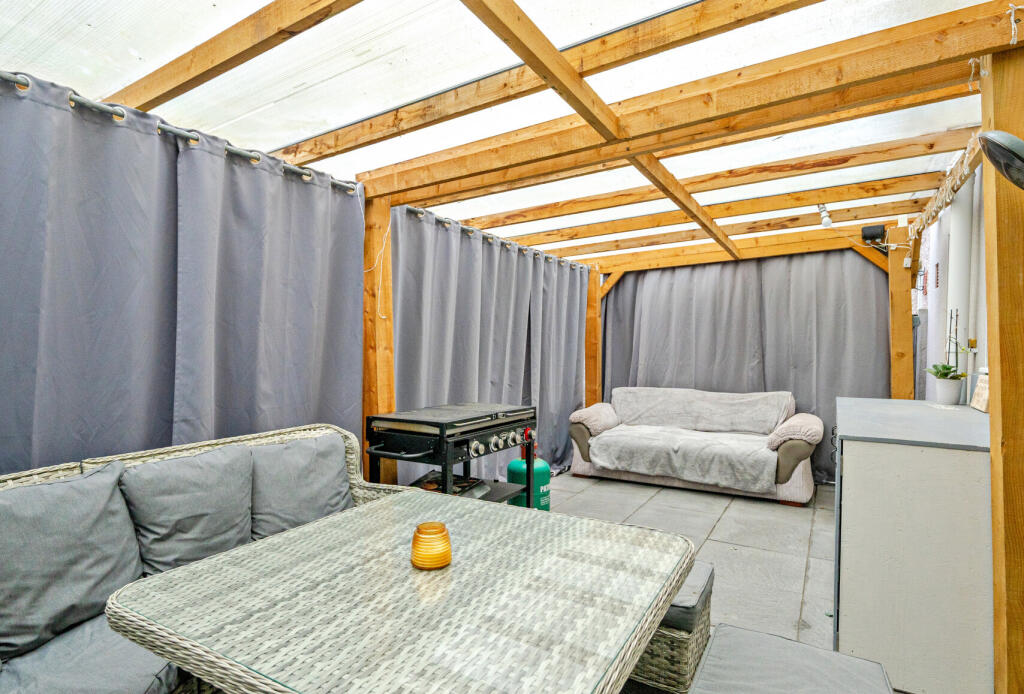 1383014-5-69247bf...