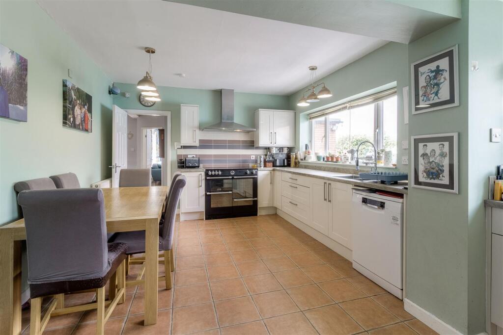 Main Street, Normanton le Heath