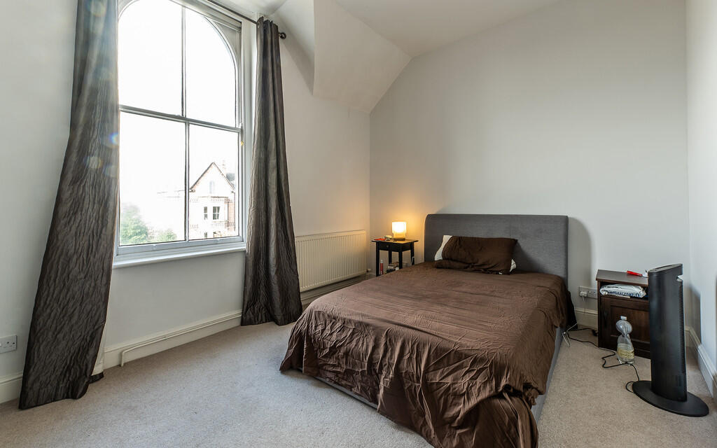 6 Pelham Lodge 02...